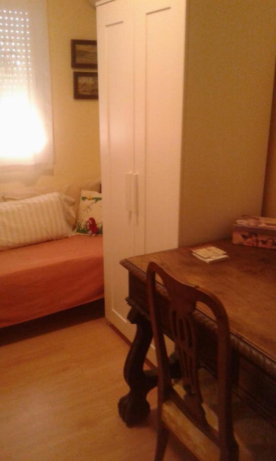 Habitacion Piso Compartido Sevilla Eksteriør billede